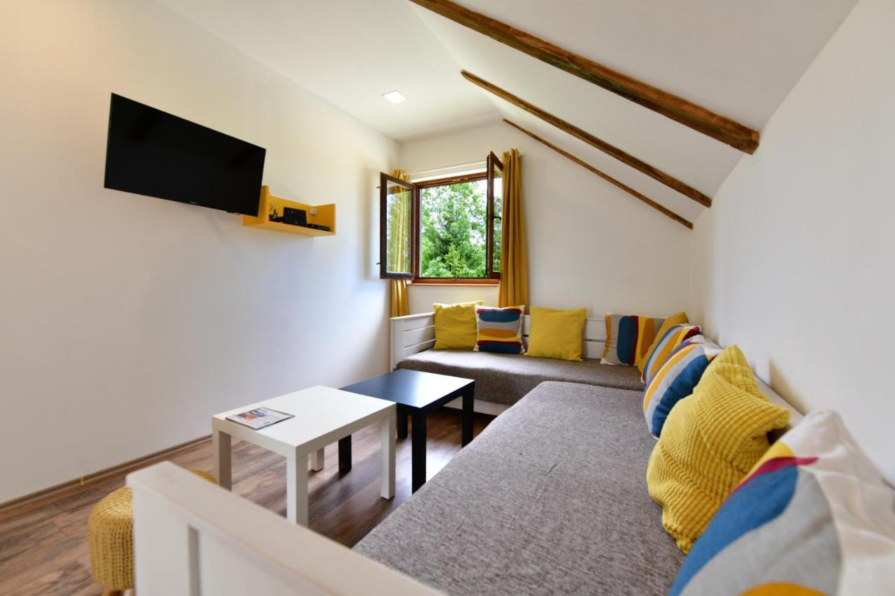 Apartman Doris Rakovica Esterno foto