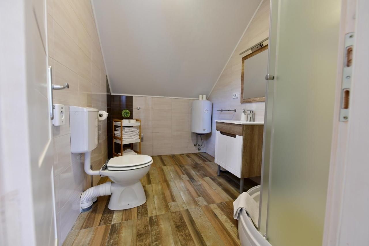 Apartman Doris Rakovica Esterno foto