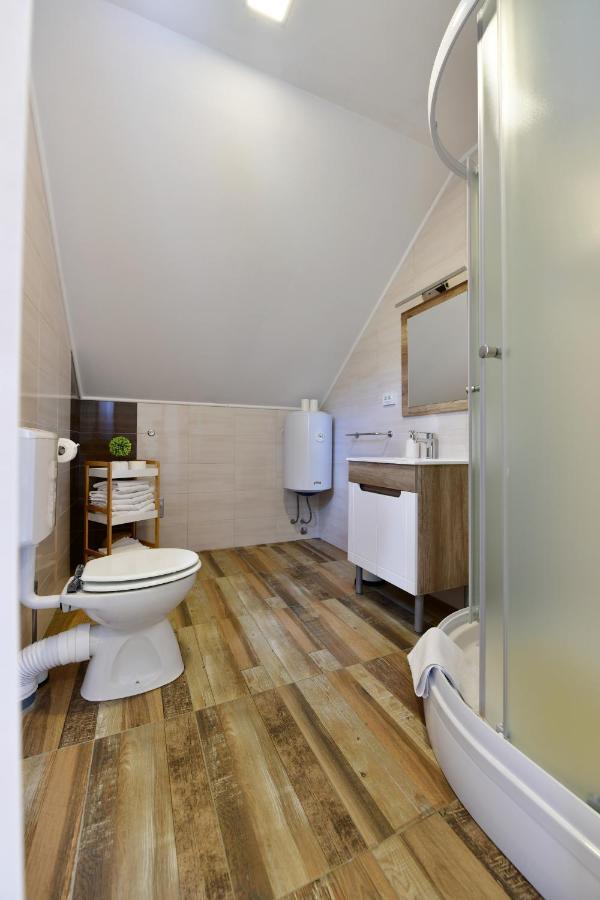 Apartman Doris Rakovica Esterno foto